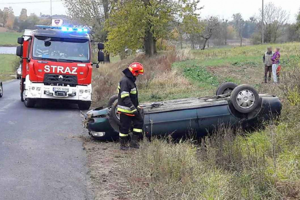 Dachował autem po pijanemu