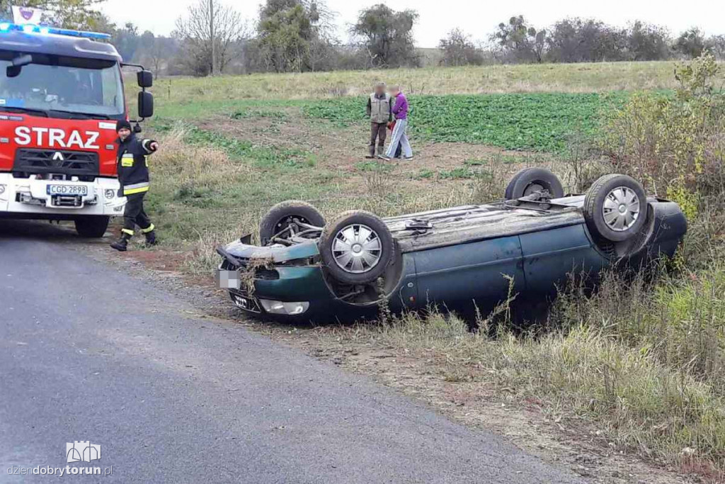 Dachował autem po pijanemu