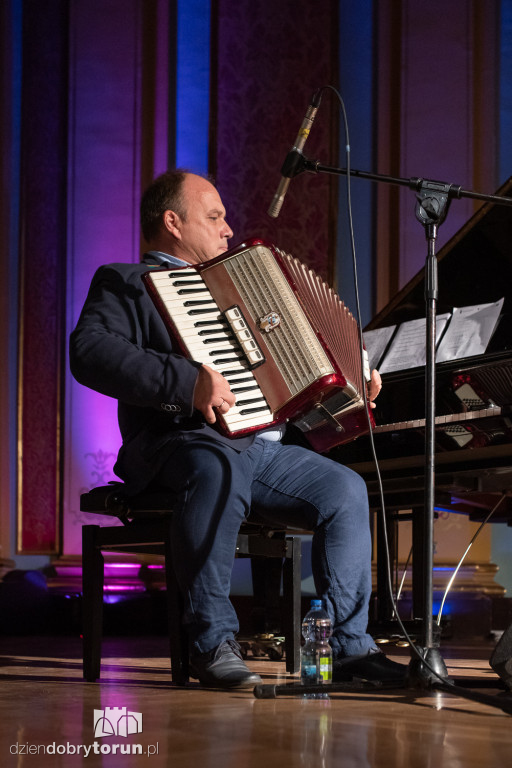 Zaduszki poetyckie w Dworze Artusa