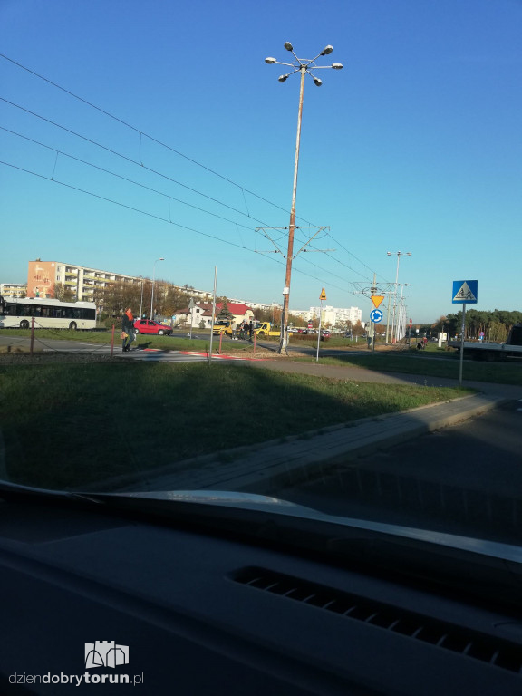 Kolizja na osiedlu na Skarpie