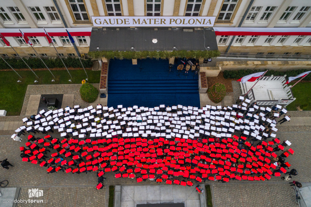 Razem dla Niepodległej przed urzędem