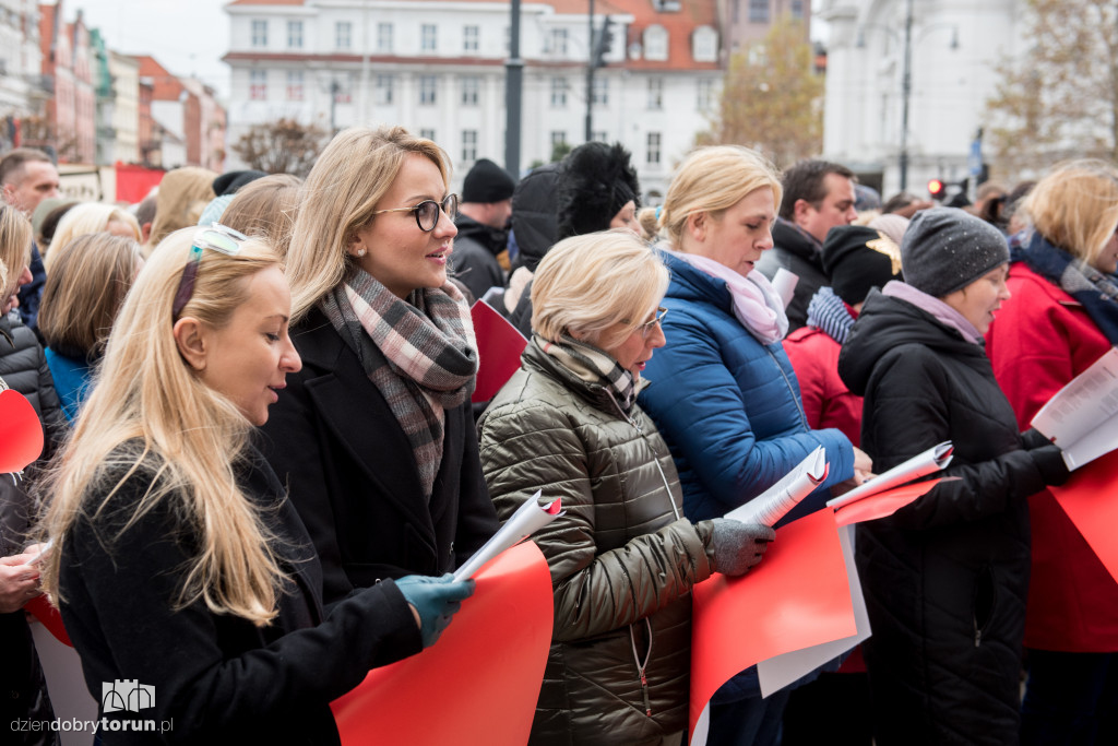 Razem dla Niepodległej przed urzędem