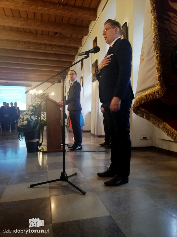 Zaprzysiężenie radnych i prezydenta