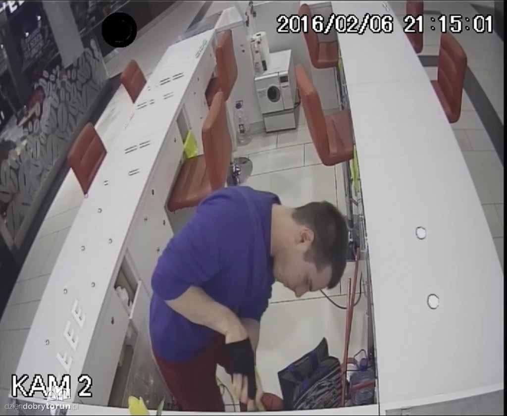 Policja szuka złodzieja z Toruń Plazy