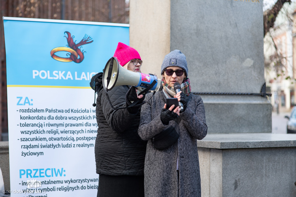 Protest przeciwko Radiu Maryja