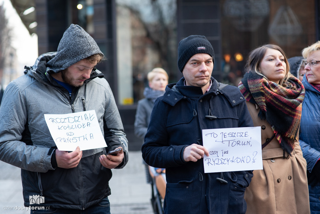 Protest przeciwko Radiu Maryja