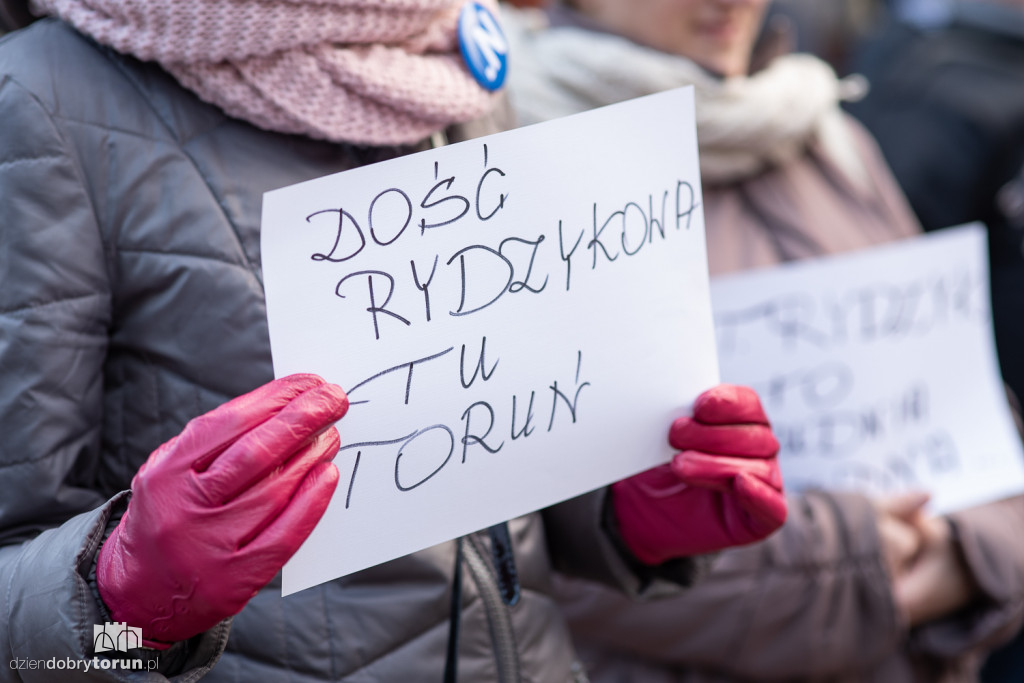 Protest przeciwko Radiu Maryja