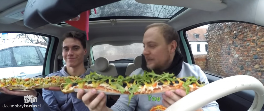 Największa zapiekanka w Toruniu. Gdzie?