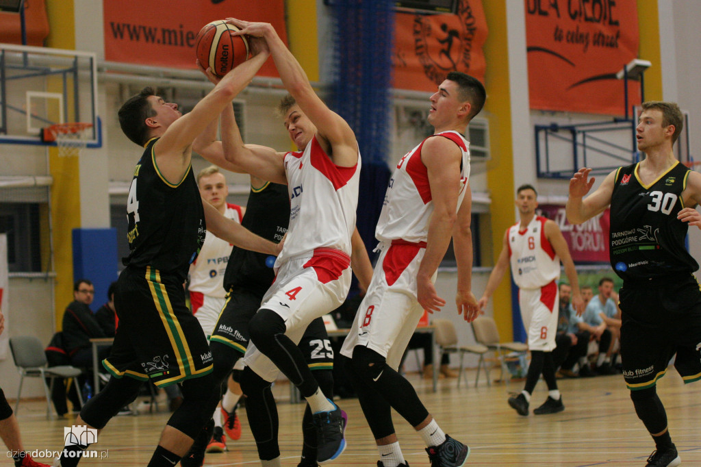 AZS UMK Toruń pokonuje Tarnovię