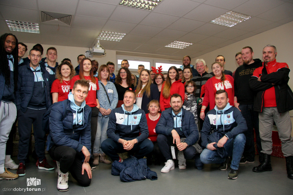 Koszykarze i ich Szlachetna Paczka