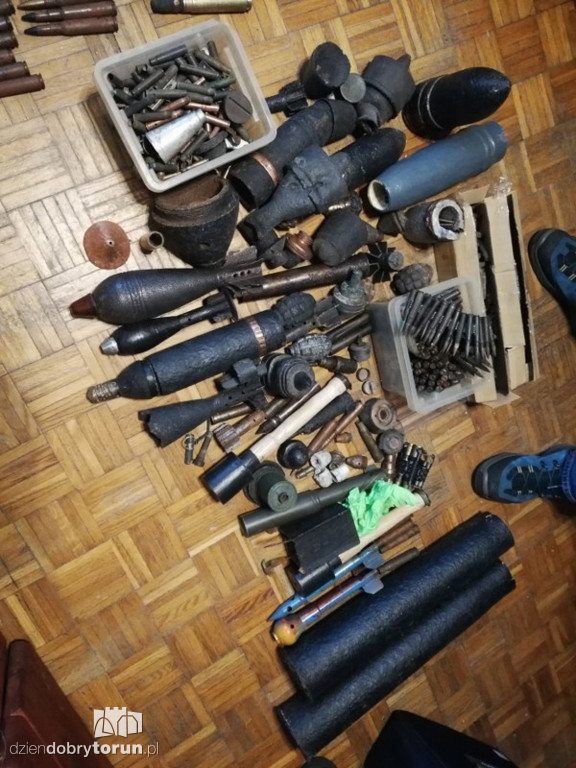 Amunicja w mieszkaniu na Mokrem