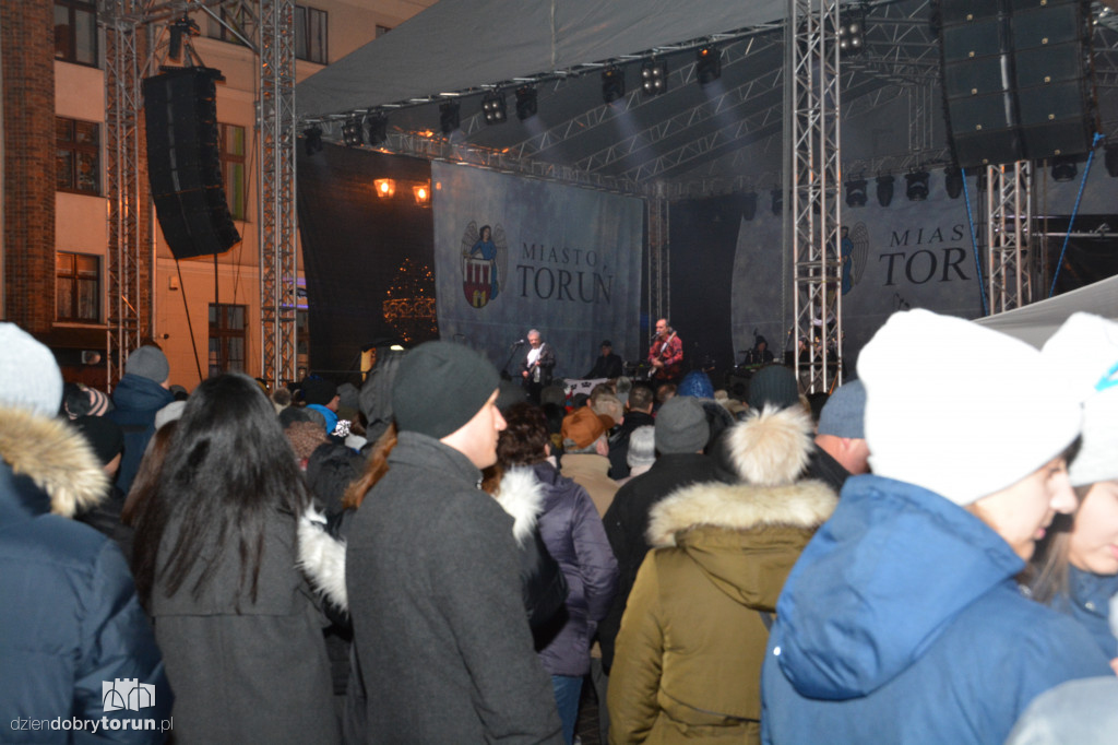 Torunianie powitali Nowy Rok 2019