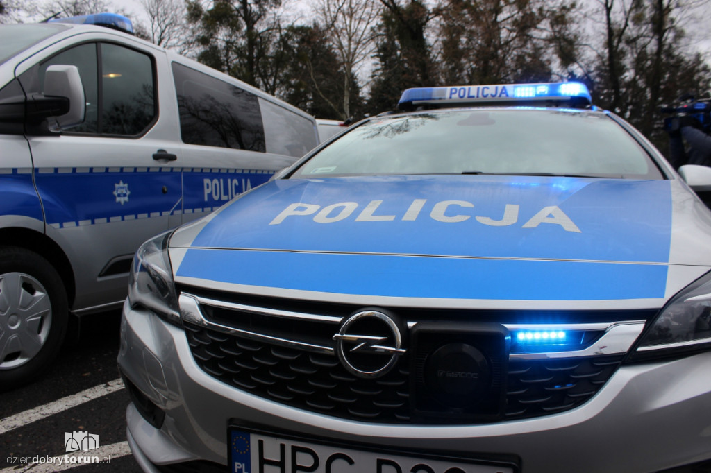 Policja z nowymi radiowozami