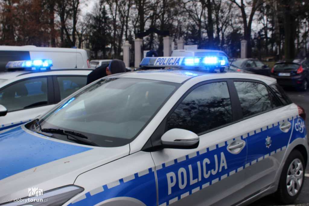 Policja z nowymi radiowozami