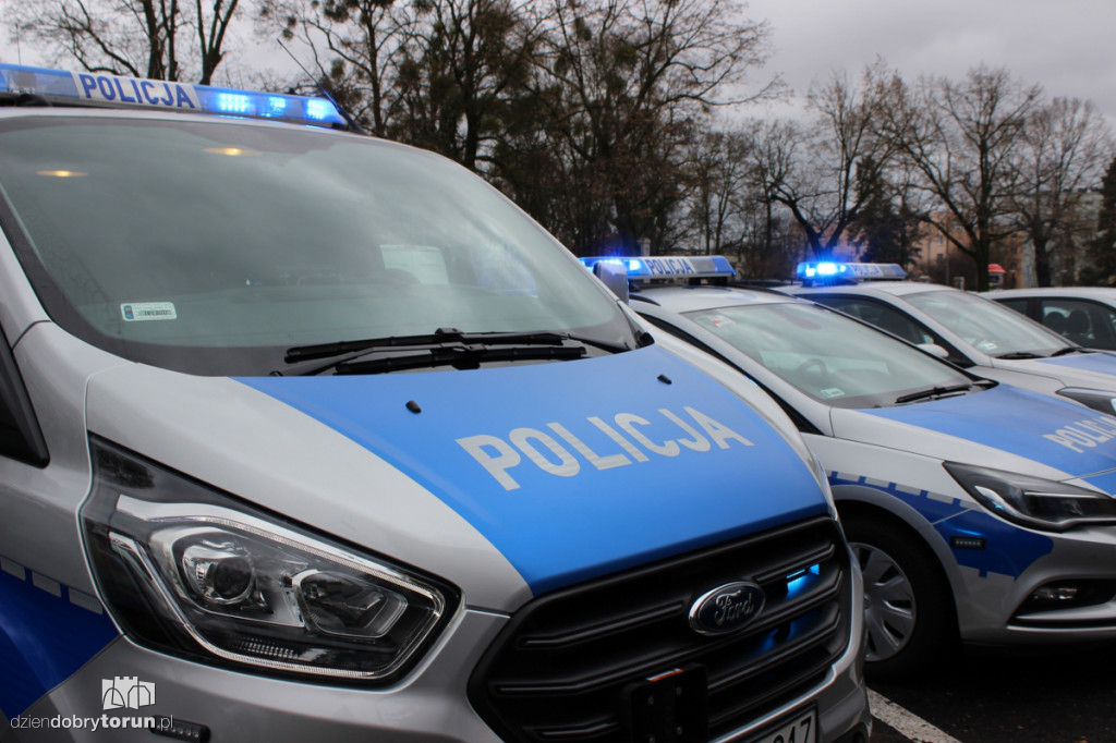 Policja z nowymi radiowozami