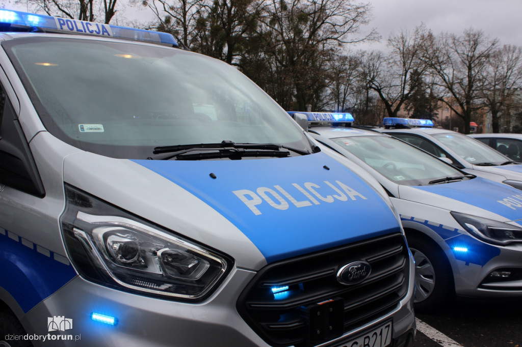 Policja z nowymi radiowozami