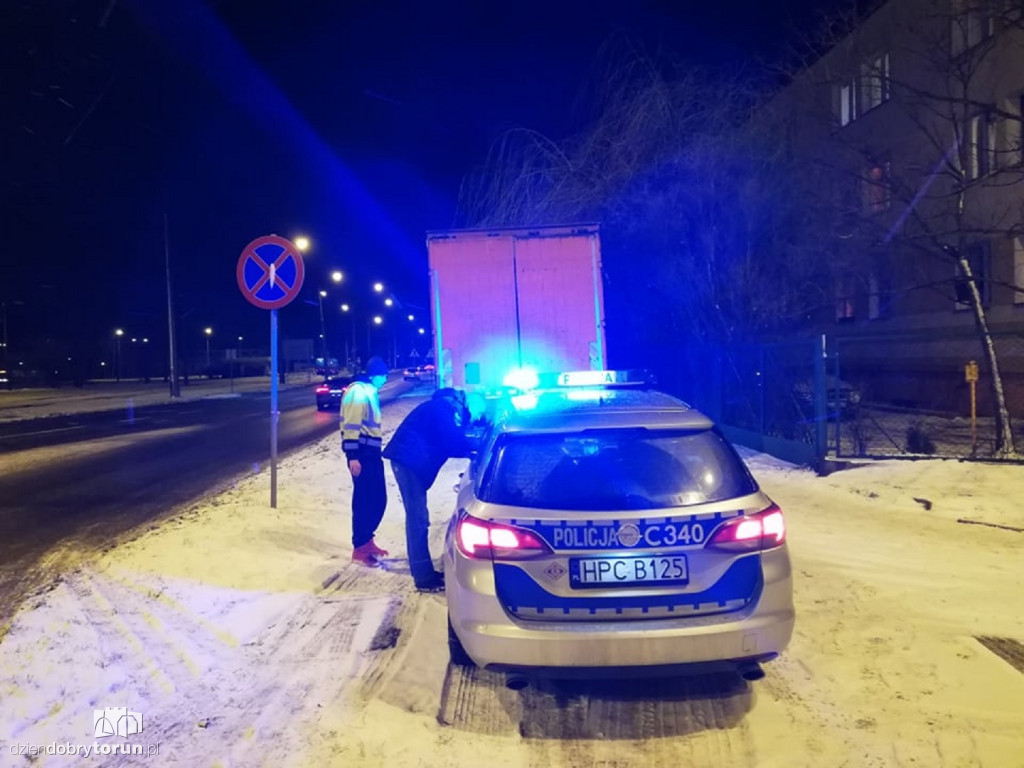 Ciężarówka wjechała w tramwaj