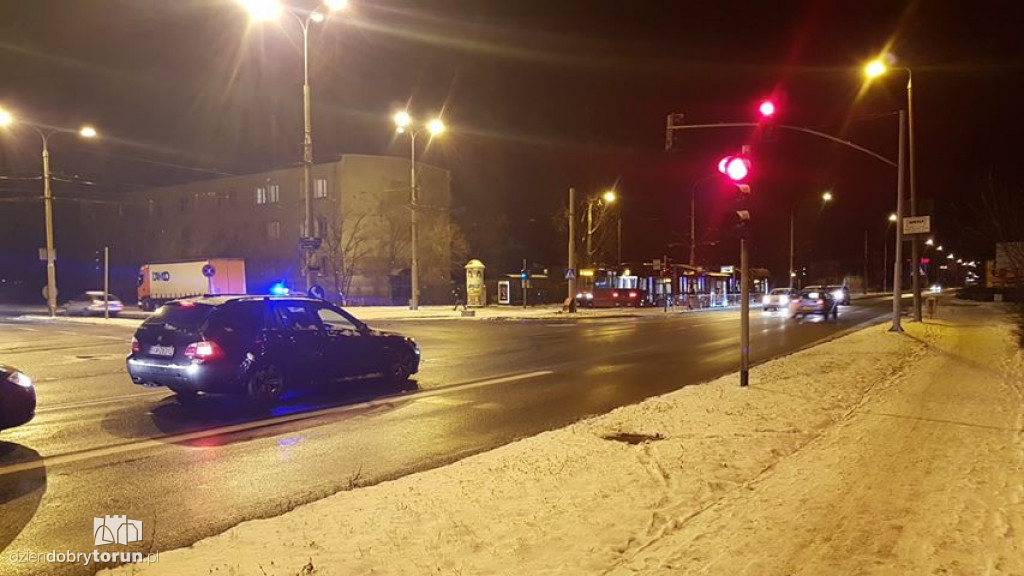 Ciężarówka wjechała w tramwaj