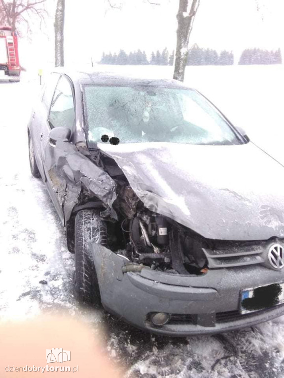 Groźnie kolizja na drodze w Ostaszewie