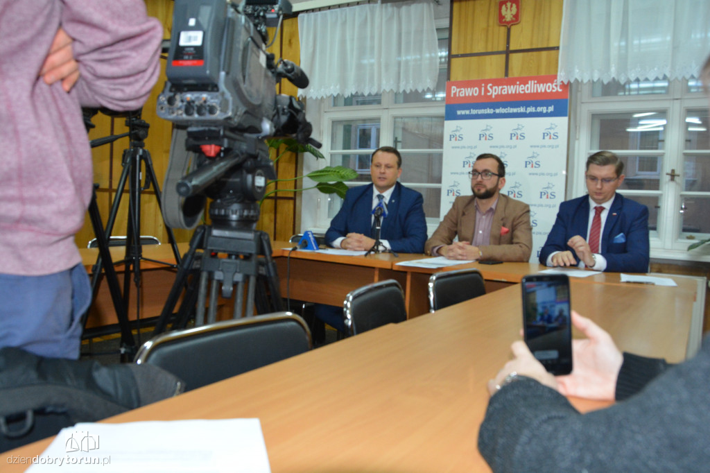 Konferencja PiS w sprawie schroniska