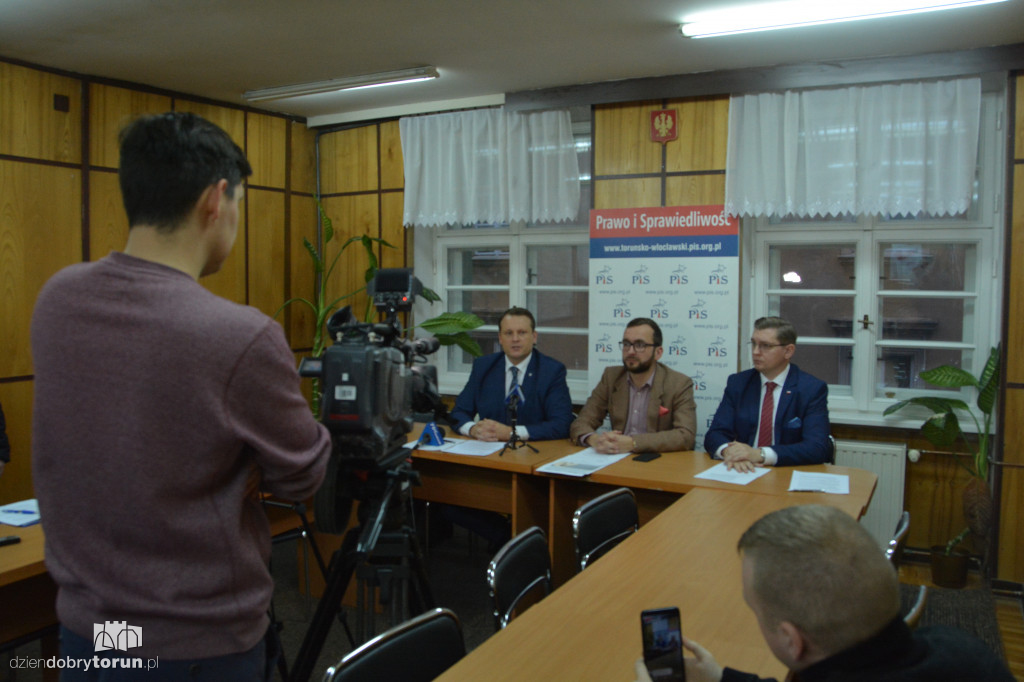 Konferencja PiS w sprawie schroniska