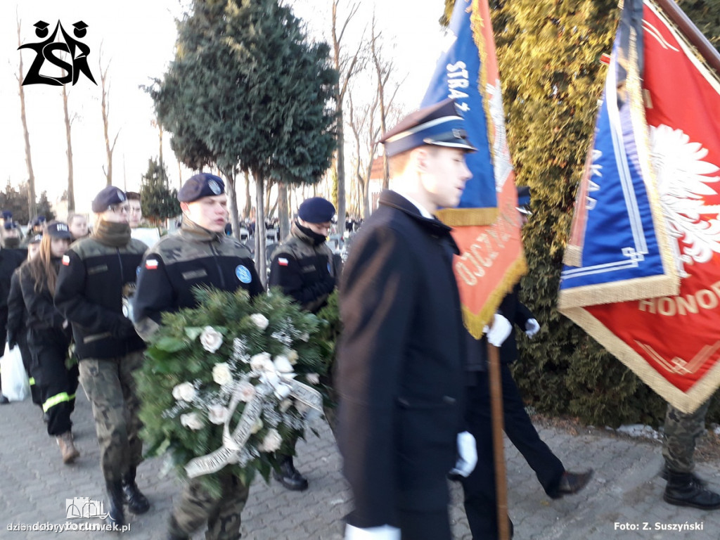 Tłumy pożgnały 16-letnią Wiktorię