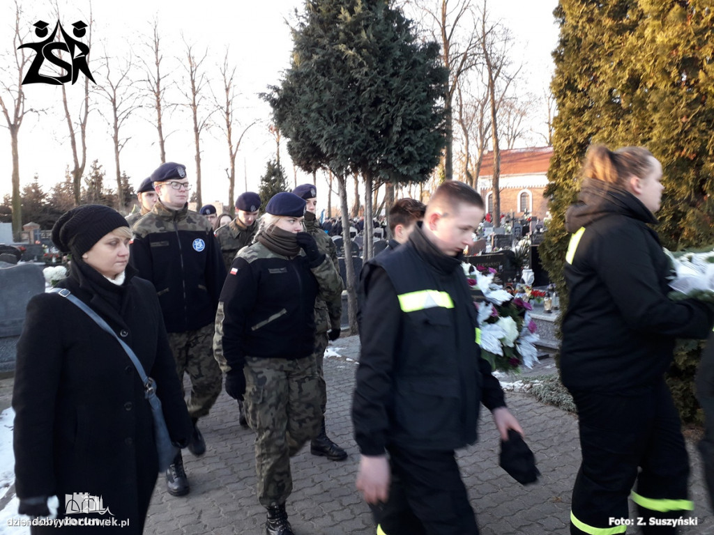 Tłumy pożgnały 16-letnią Wiktorię