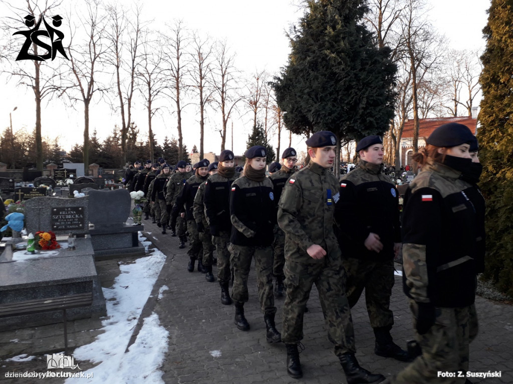 Tłumy pożgnały 16-letnią Wiktorię
