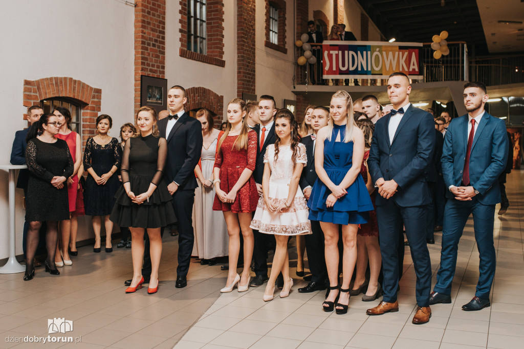 Wspaniała studniówka XIII LO