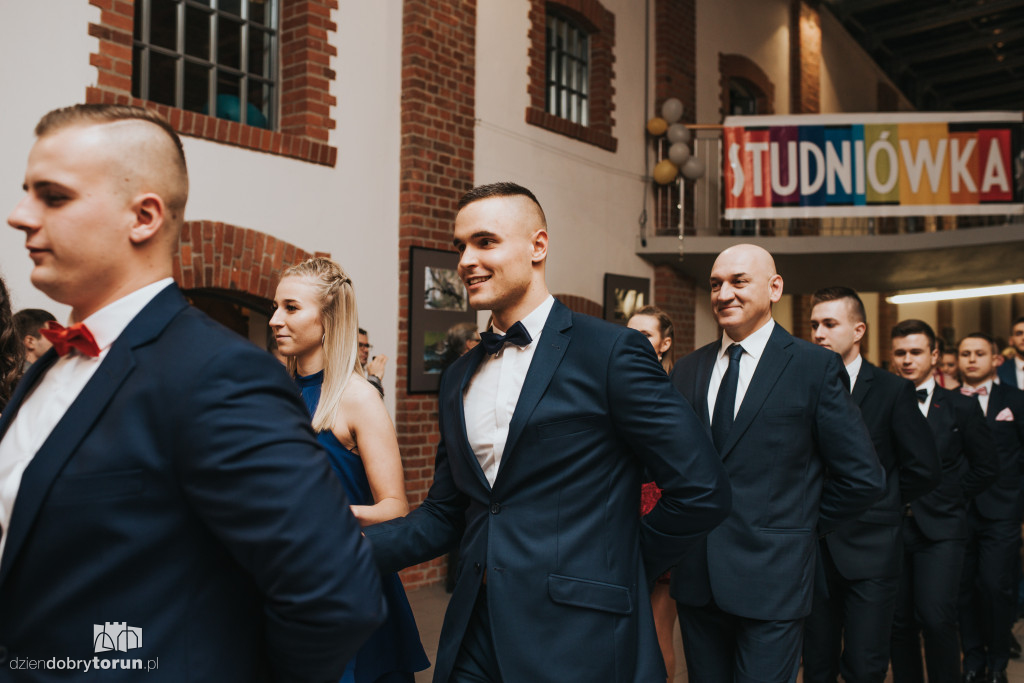 Wspaniała studniówka XIII LO