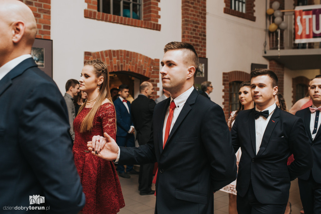 Wspaniała studniówka XIII LO