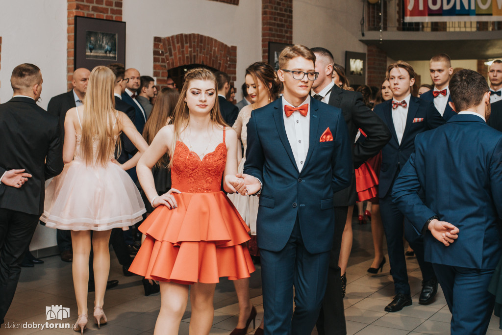 Wspaniała studniówka XIII LO