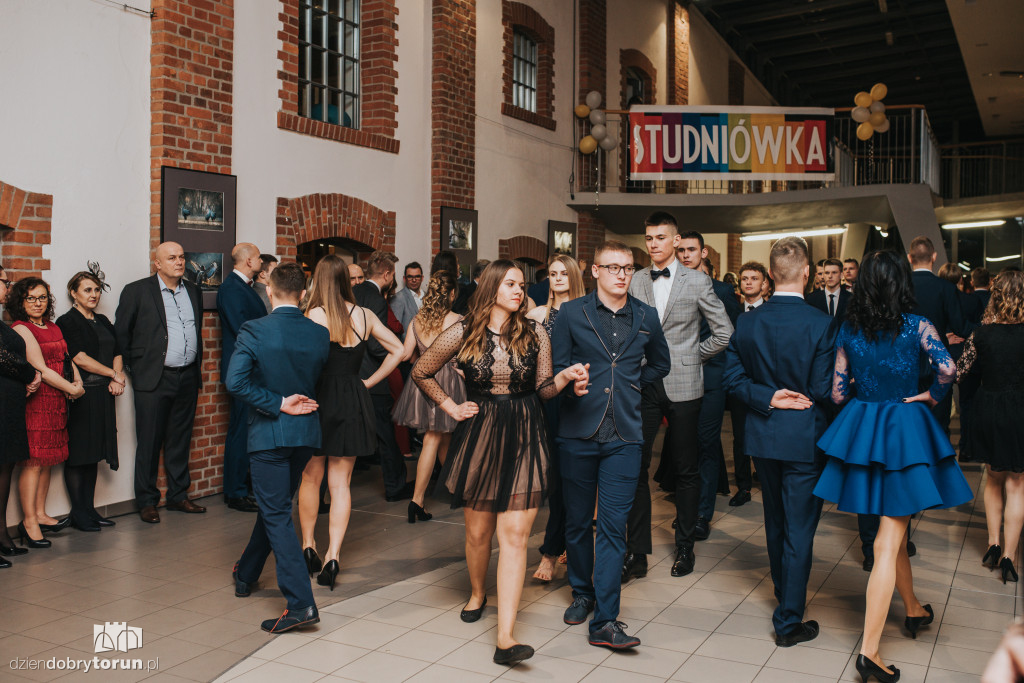 Wspaniała studniówka XIII LO