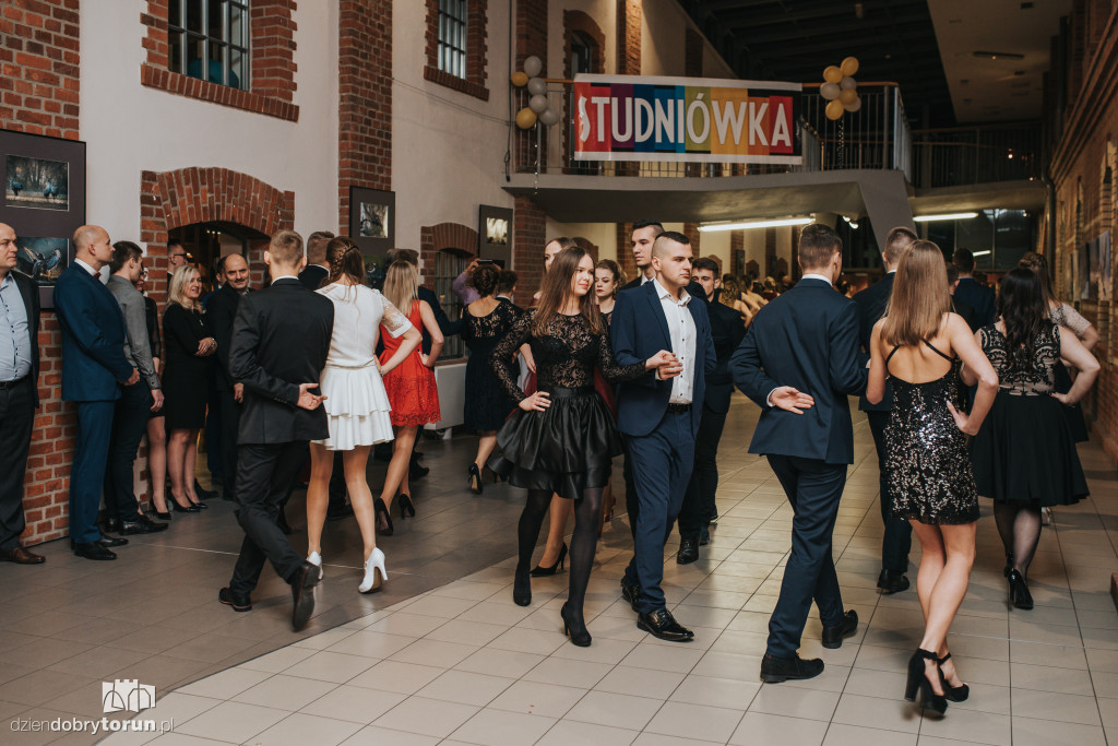 Wspaniała studniówka XIII LO