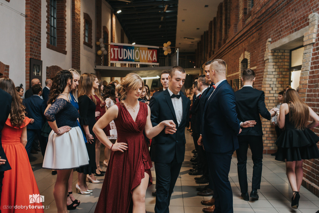 Wspaniała studniówka XIII LO