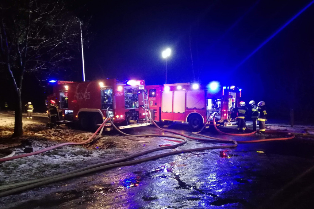 Pożar dawnej szwalni w Sierzewie