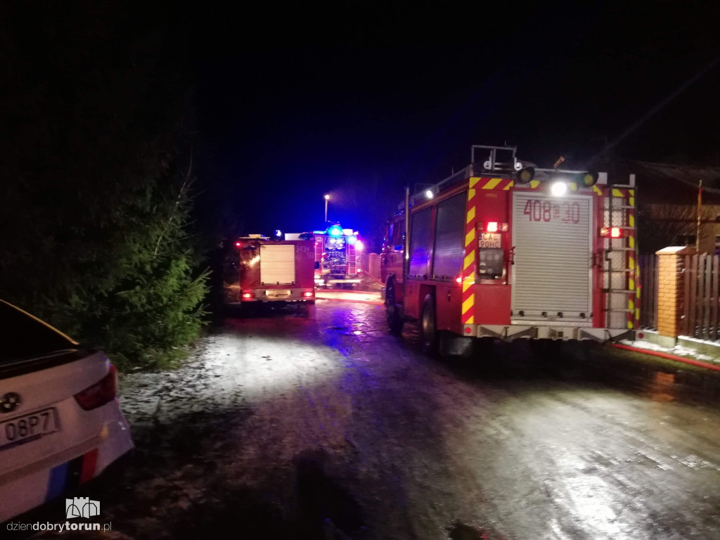 Pożar dawnej szwalni w Sierzewie