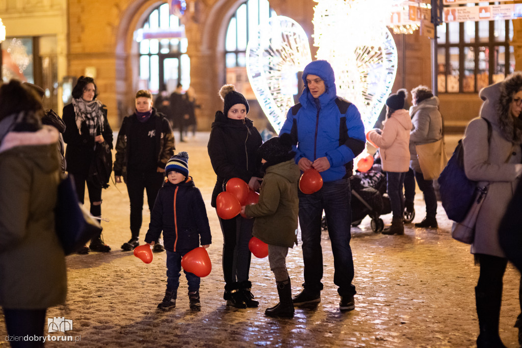 Toruń murem za Owsiakiem