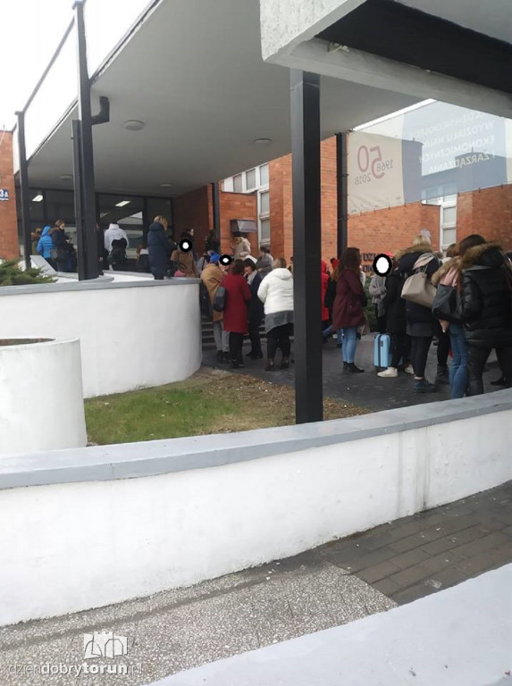 Ewakuacja wydziałów UMK