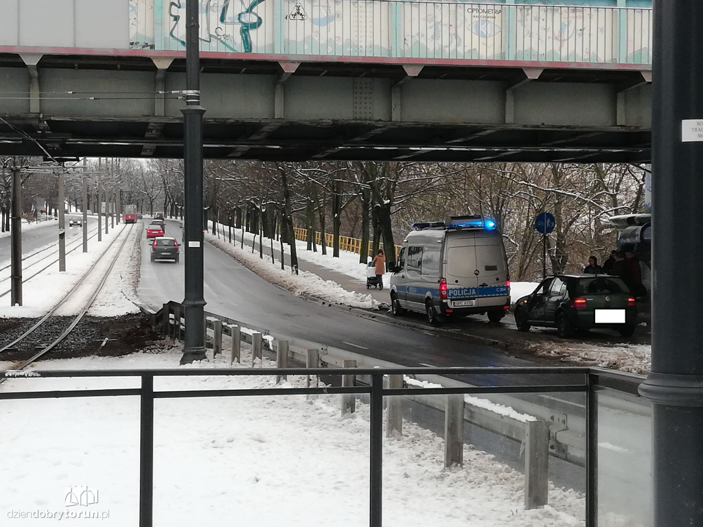 Groźna kolizja przy dworcu miasto