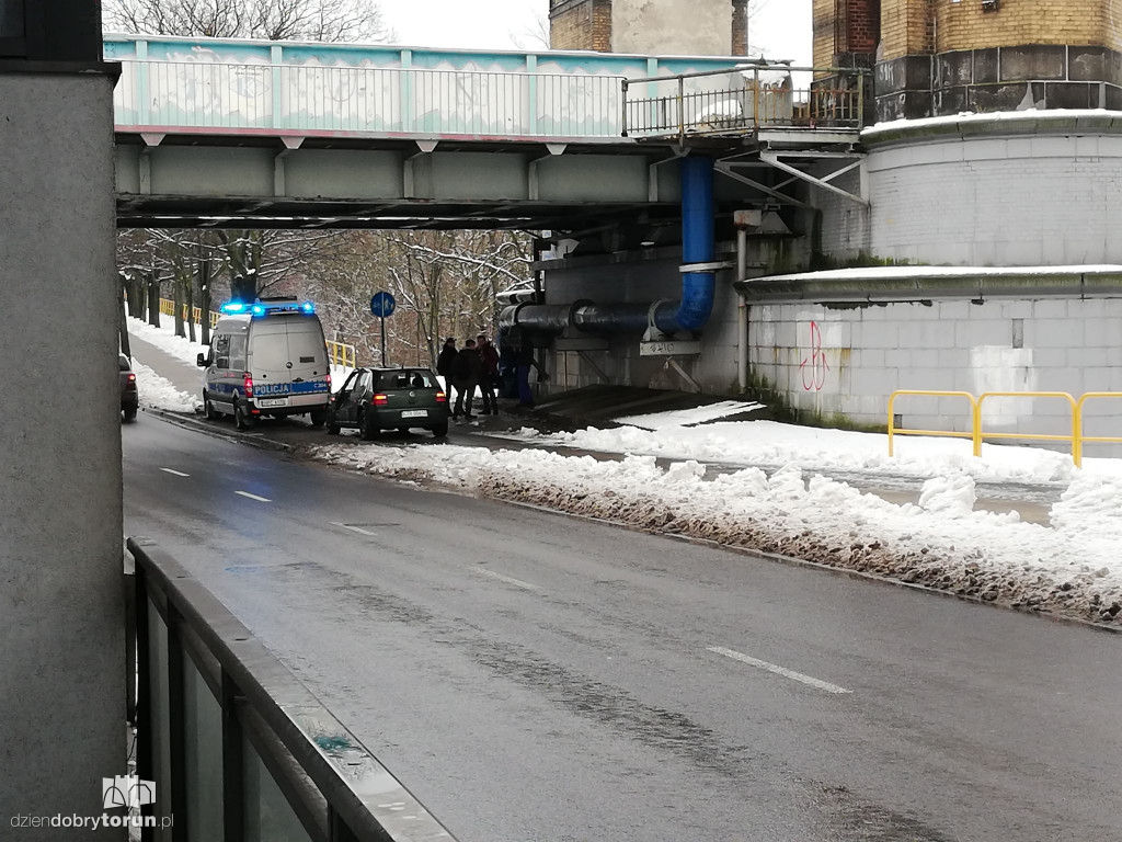Groźna kolizja przy dworcu miasto