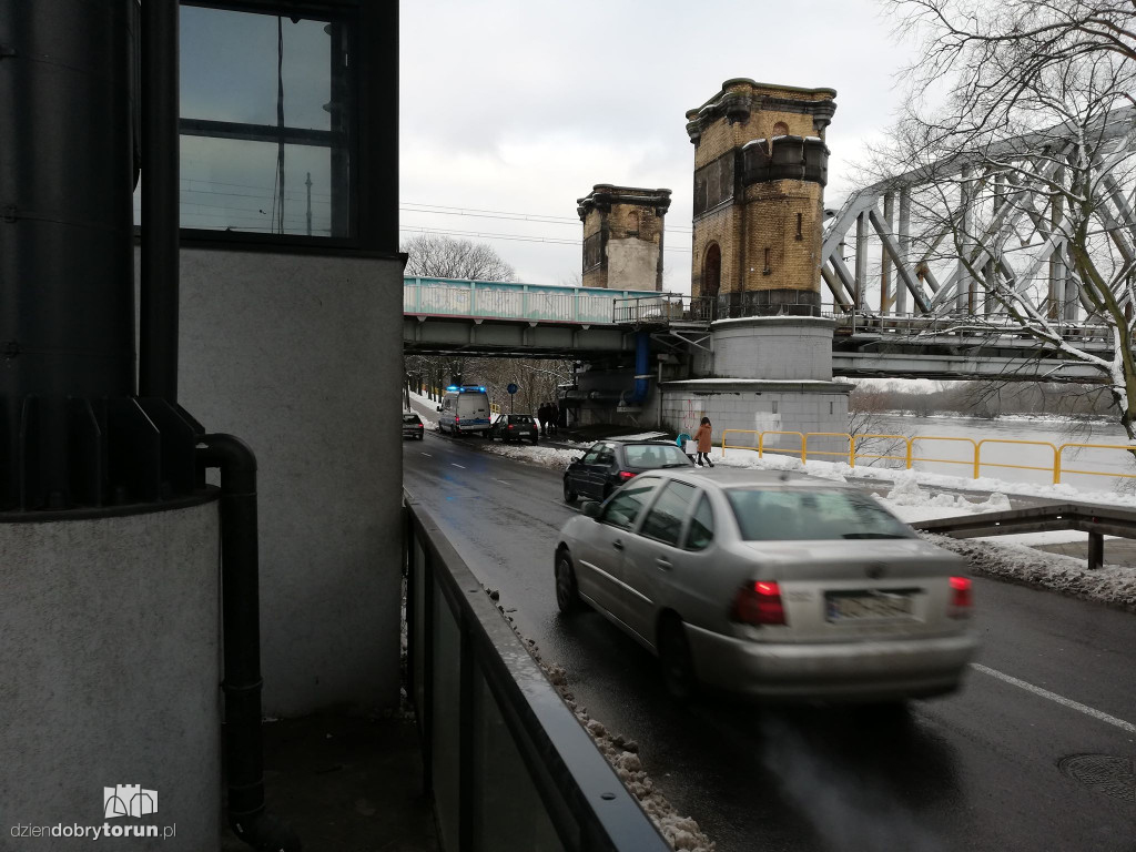 Groźna kolizja przy dworcu miasto