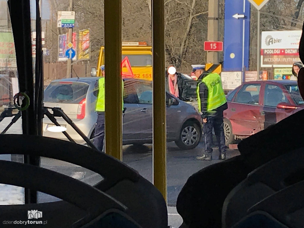 Groźna kolizja na placu Armii Krajowej