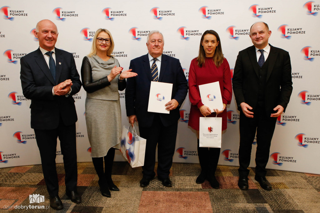 Marszałek nagrodził sportowców