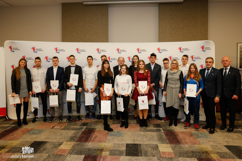Marszałek nagrodził sportowców