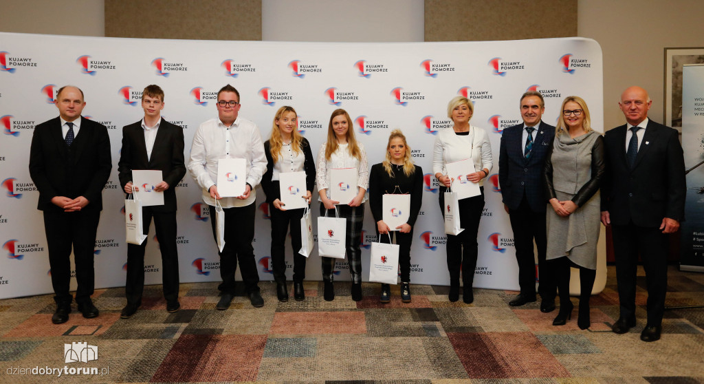 Marszałek nagrodził sportowców