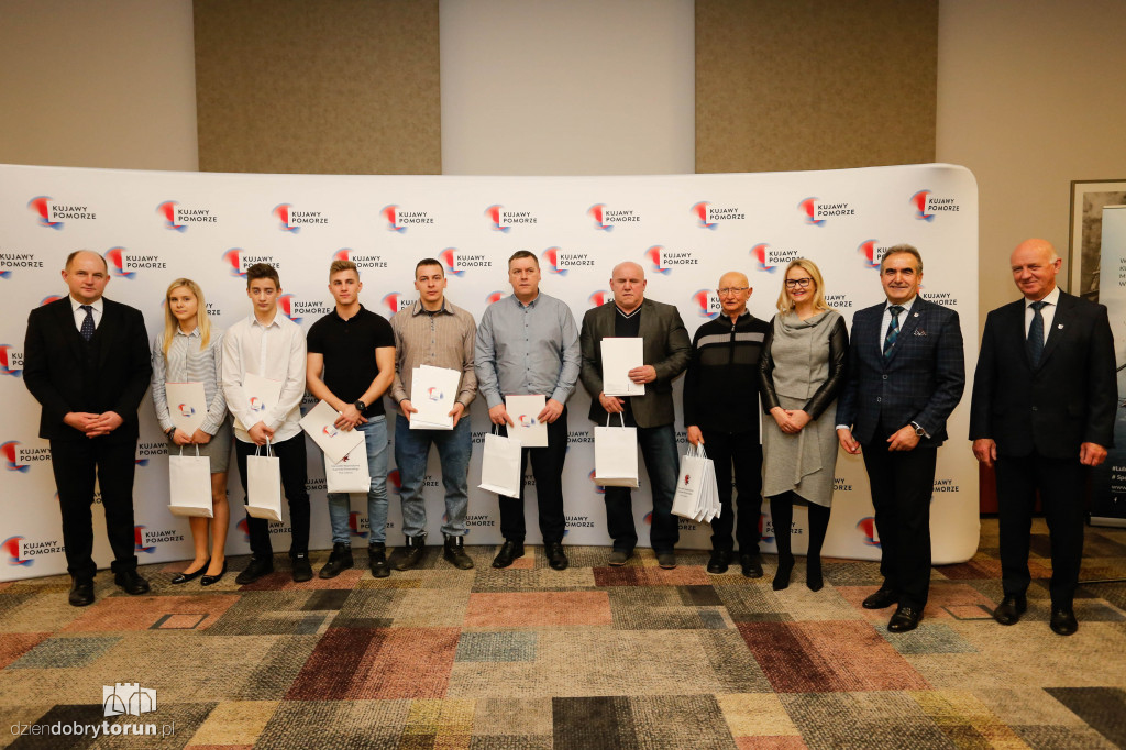 Marszałek nagrodził sportowców