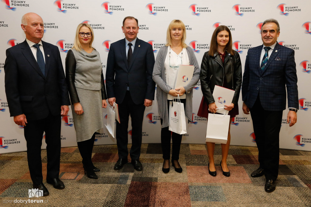 Marszałek nagrodził sportowców