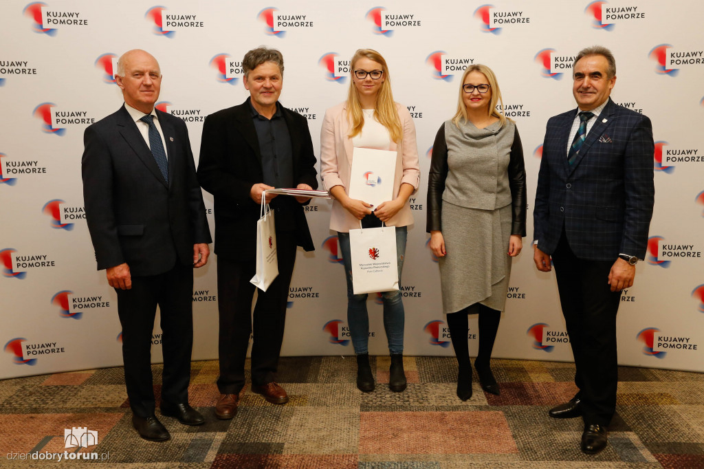 Marszałek nagrodził sportowców