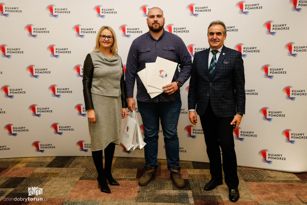 Marszałek nagrodził sportowców